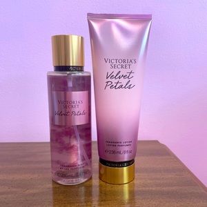 Victoria’s Secret Velvet Petals Fragrance lotion & mist duo 🌸